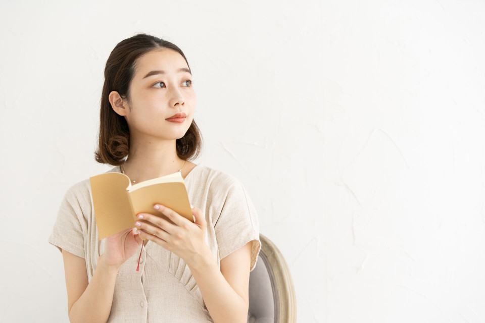 透明なシールが広げる美と機能の新時代印刷技術と素材の進化が創る未来